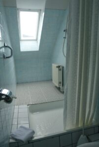 Duschbad Dachgeschoss