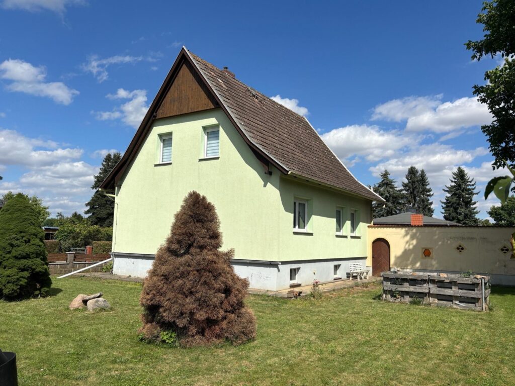 Rückansicht mit Garten